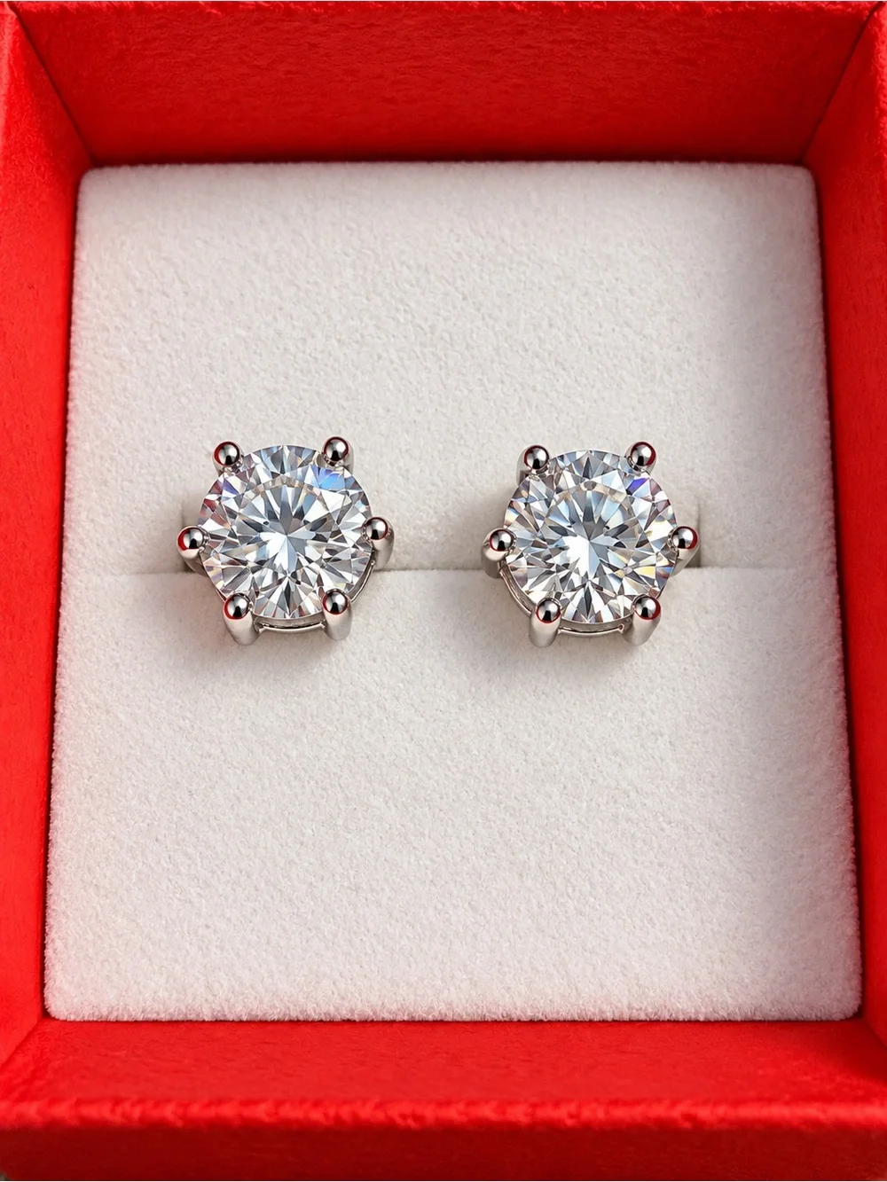 💎 Round Moissanite Solitaire Stud Earrings – Silver Plated